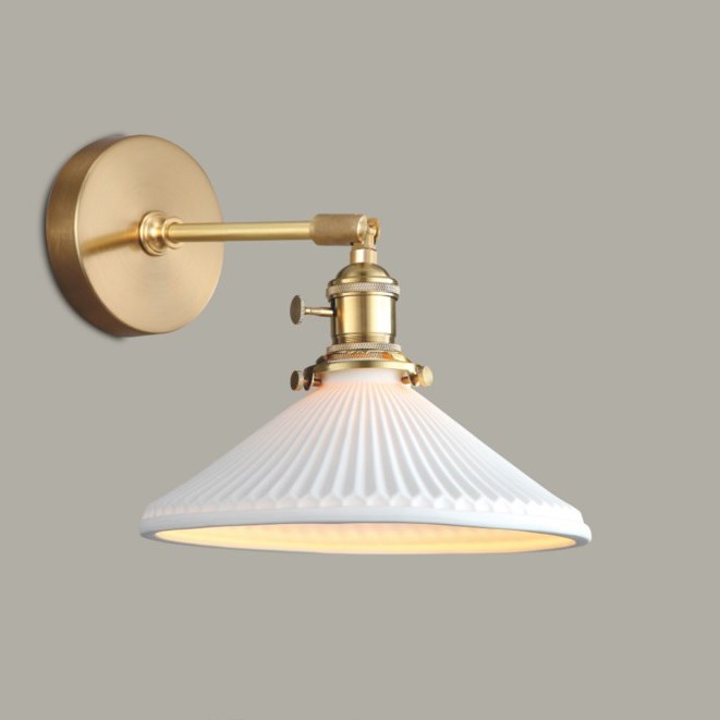 Barton 黃銅褶皺壁燈